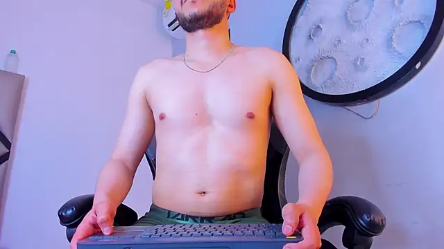 mike_257 webcam