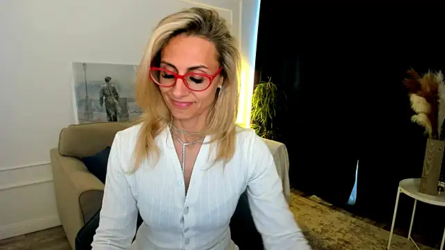 Watch MuseOfStage live on EroticFlix - High definition streams