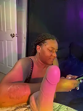 girthgoddesscoco - GirthGoddessCoco's free webcam - UK Sex Cams