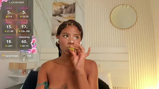 Afro_Luna webcam