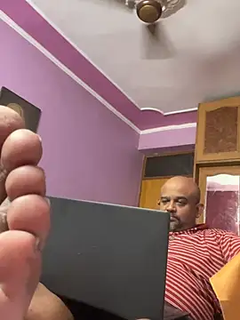 Dick_6inches_Delhi webcam