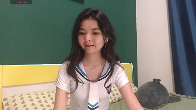 Shy_Kira webcam