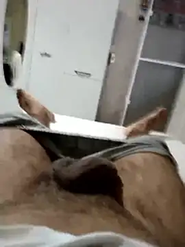 milf_hunter_35 webcam