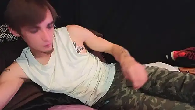 Ilovepussy1911 webcam