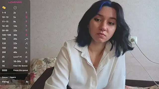 MiaLovelyOne webcam