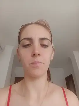 Honeygirl08 webcam