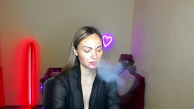 BlondMikey22 webcam