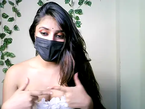 NANCY_OBEROYE webcam