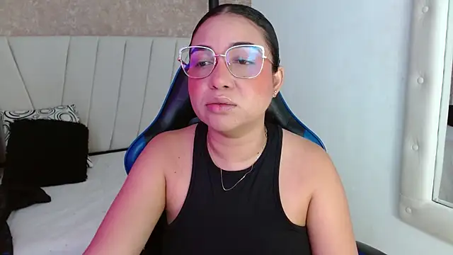 AliceSmity__ webcam