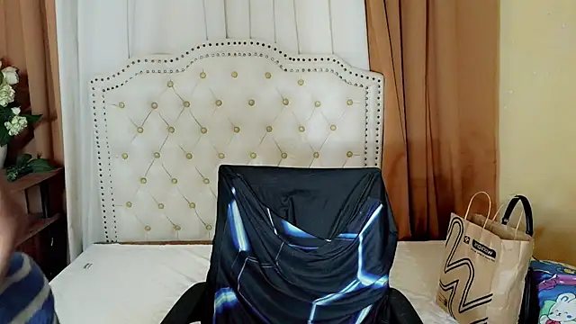 Itsbabytira webcam