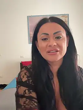 Watch BellaDolce_ live on EroticFlix - High definition streams