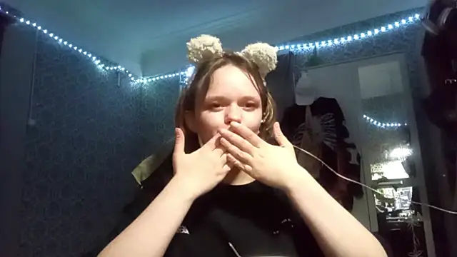 FlirtingAdele_1 webcam