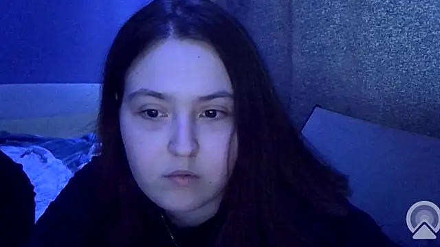VIKIWITHMAX webcam