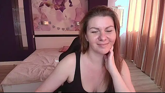 LunaKissesx webcam
