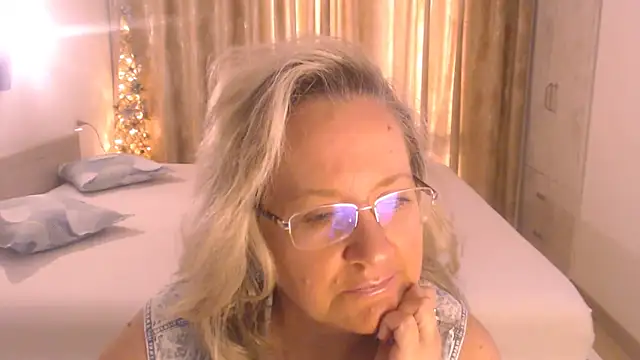 Watch Raisshy live on EroticFlix - High definition streams