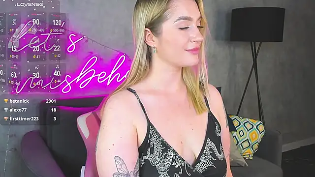 Watch Viickie_Nelsson live on EroticFlix - High definition streams