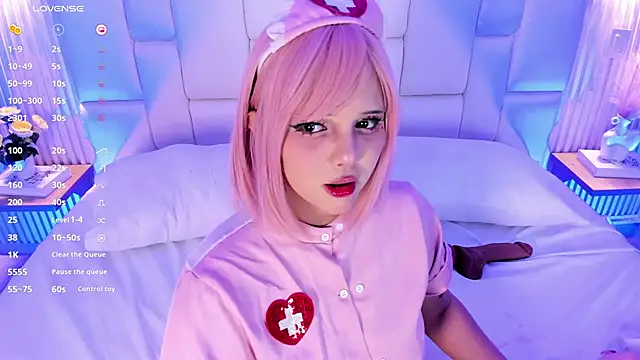 NanaOsaky webcam