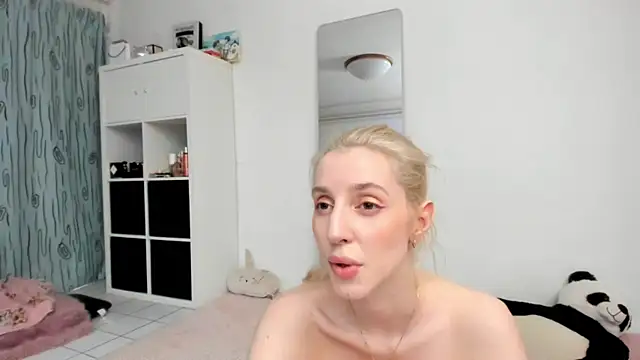 Watch KenzieDawton live on EroticFlix - High definition streams