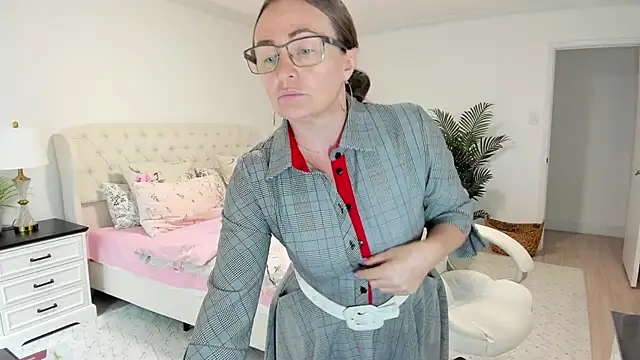 vika73 - Vika73's free webcam - UK Sex Cams
