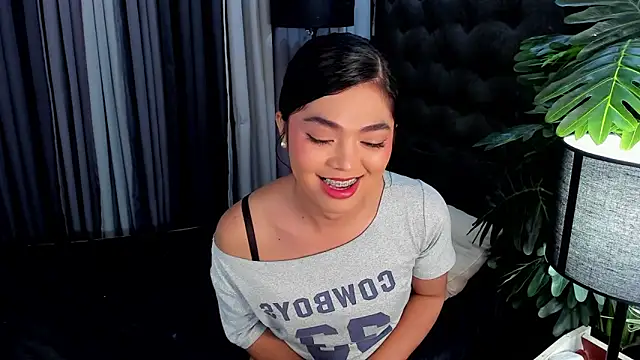 AsianHugecockAnna webcam