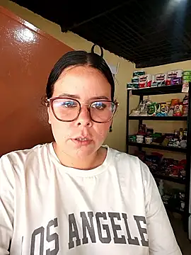 Watch Blanquita_vip live on EroticFlix - High definition streams