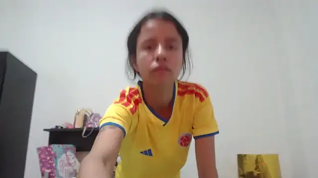 Watch nathaly_jones_ live on EroticFlix - High definition streams