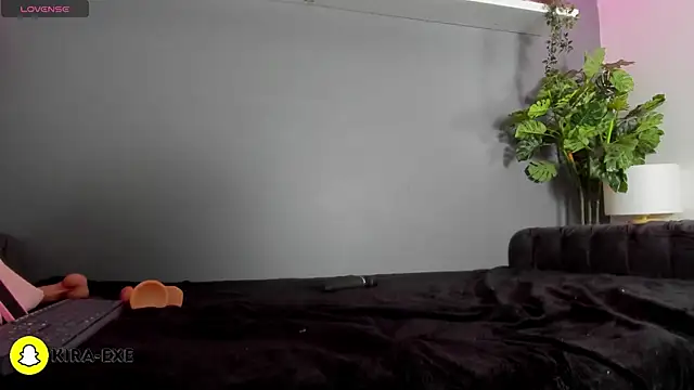 Kira_Exe_ webcam
