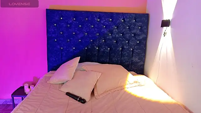 Watch Catalinaa01 live on EroticFlix - High definition streams