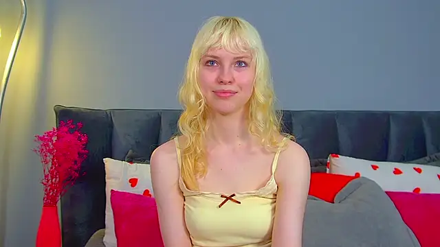HannahHollis live cam on StripChat
