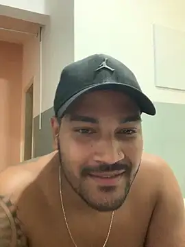 wandinho13 - Wandinho13's free webcam - UK Sex Cams