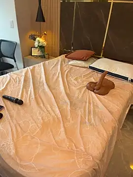 emily-Hornyy webcam