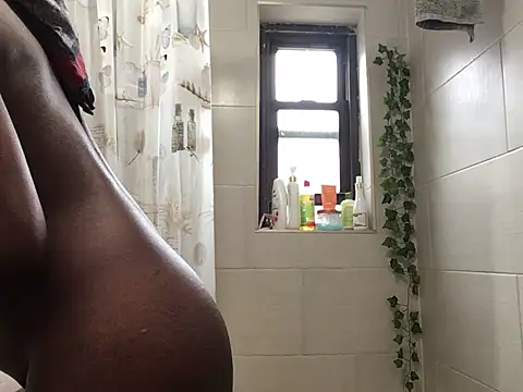 littyleesh1 - Littyleesh1's free webcam - UK Sex Cams