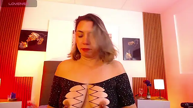 Watch milfsecret69 live on EroticFlix - High definition streams