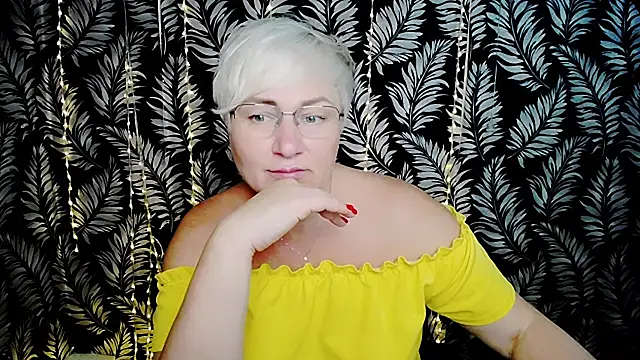 Olivia_playful webcam