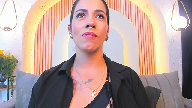 Watch violet_scott_ live on EroticFlix - High definition streams