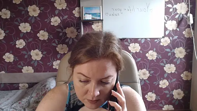 Kate_R live cam on StripChat