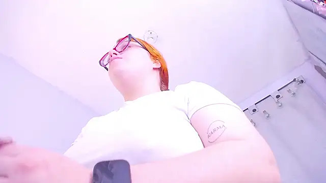 lucie_nicolls webcam