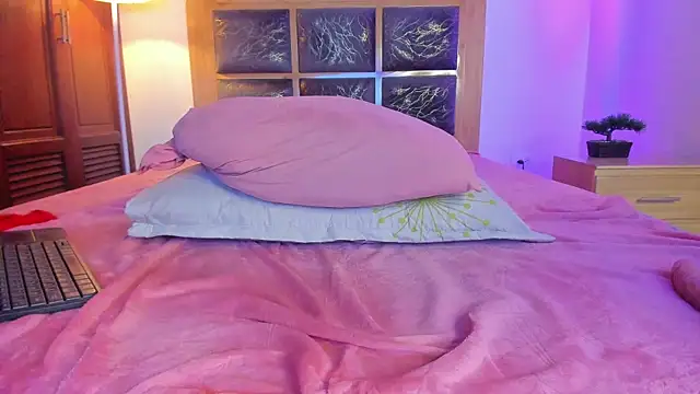 Zoe_sky1 webcam
