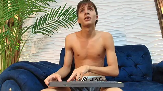 pavo_tv (M twink) - Show cum