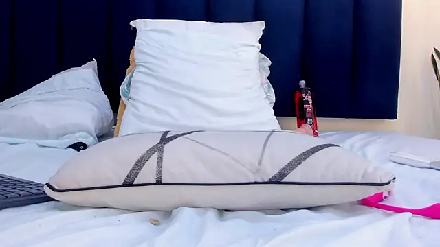 mayaevansmg webcam