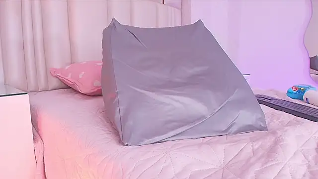 mia_velvett_ webcam