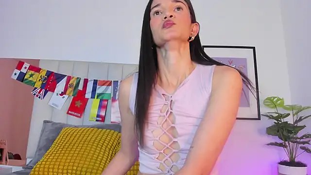 Holly_Cerett webcam