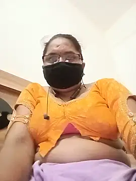 Menka_cut34 webcam