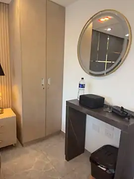 emily-Hornyy webcam