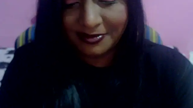 INDIANSIN2 live cam on StripChat