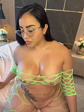 emily-Hornyy webcam