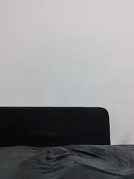 Lucy_1_roso webcam