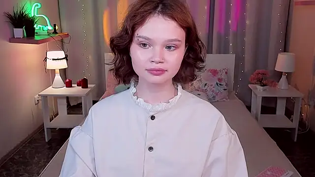EmilyChaves live cam room