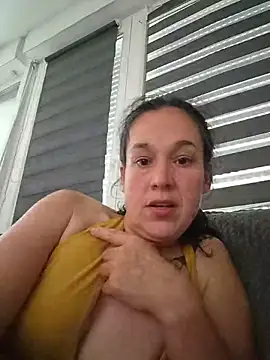 adelinegirly webcam