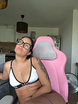 LaPetiteKim webcam